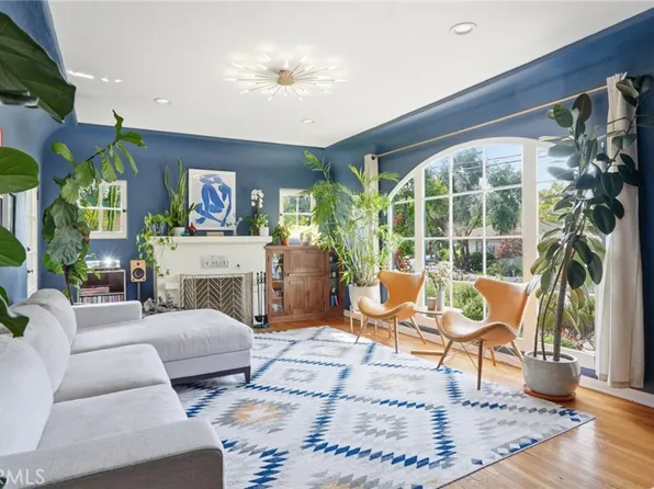 270 Clinton St, Pasadena, CA 91103