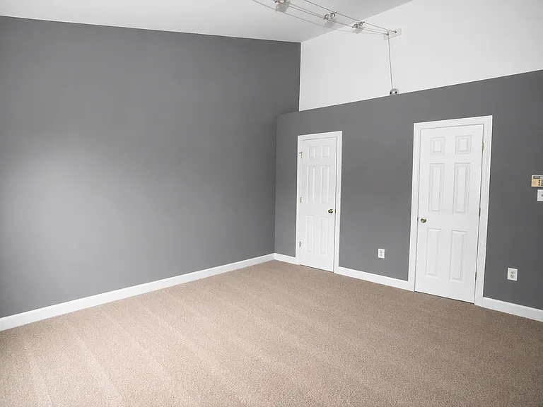 2218 Mears Ln — Photo 12