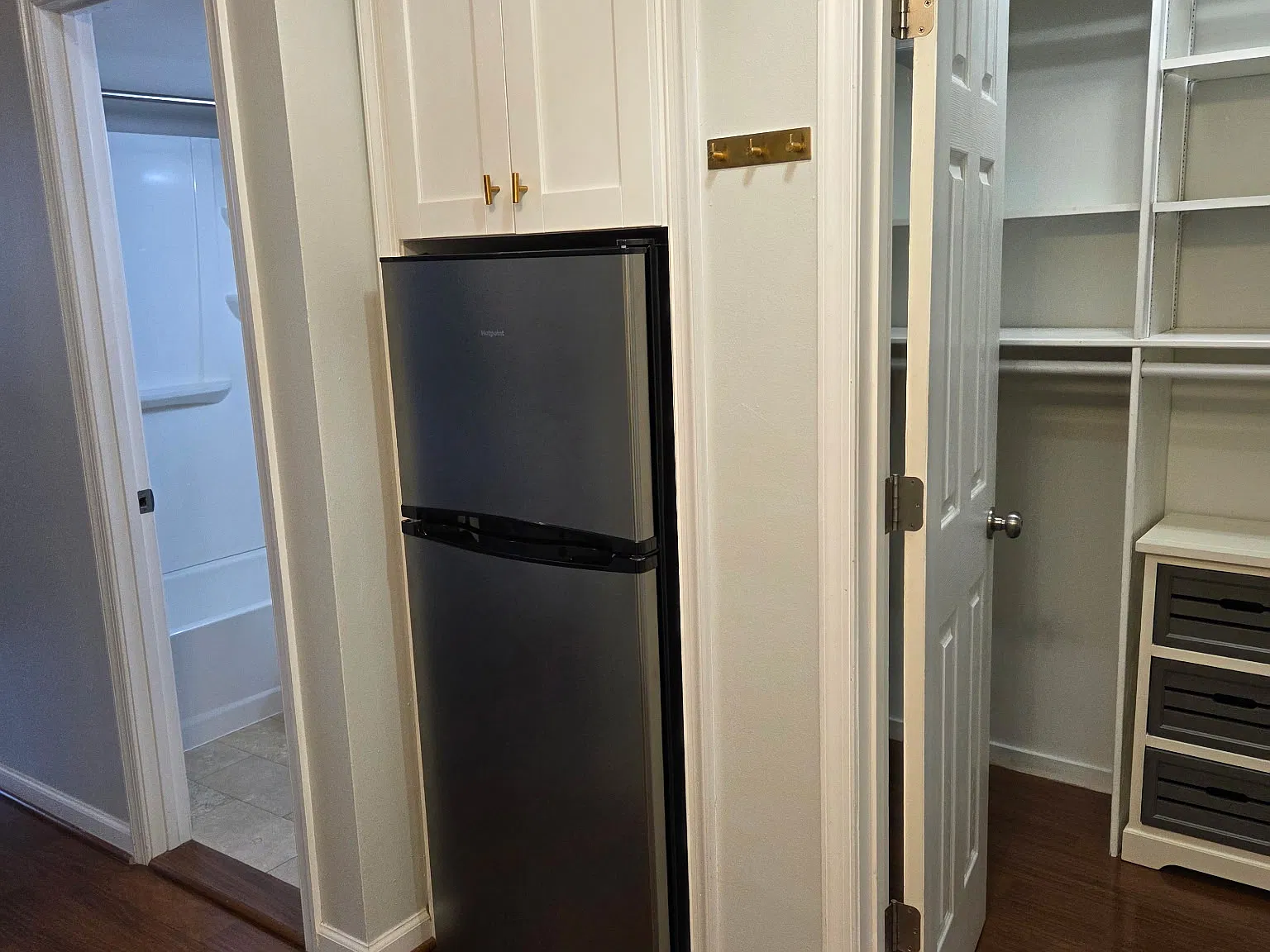 Studio, 384 sqft, $1,750 — Photo 4