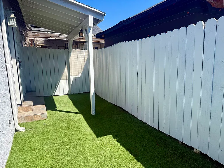 6445 Tujunga Ave #1/2 — Photo 12