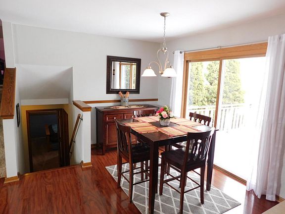 3rd image of 1403 Erin Ln