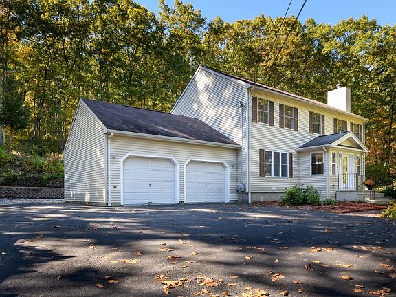 3rd image of 57 Ennis Rd