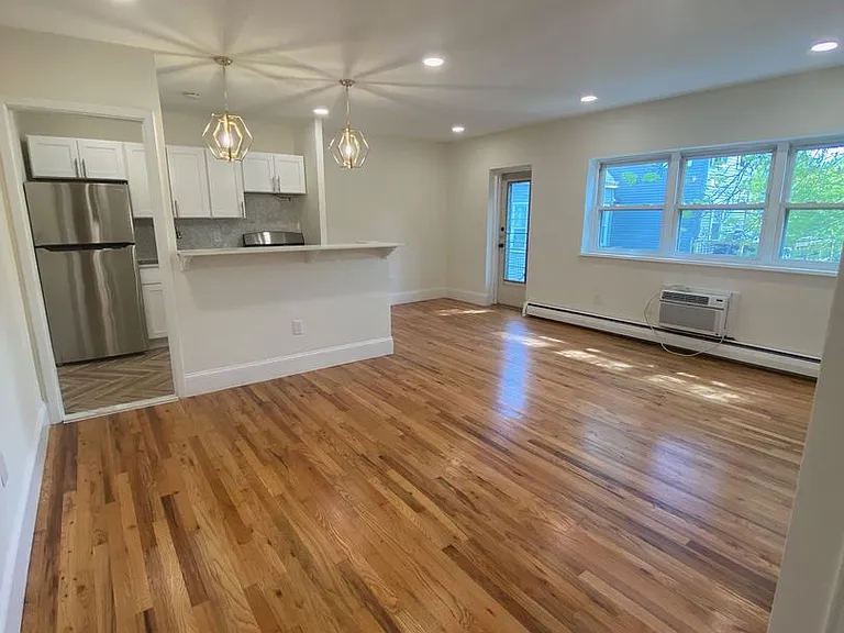 43 Cottage — Photo 24