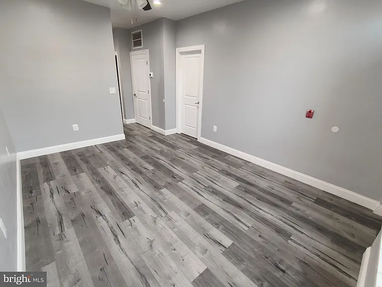 700 N Marshall St #8-C2 — Photo 4