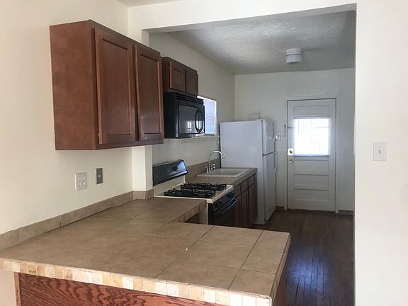 5th image of 2125 Coal Pl SE