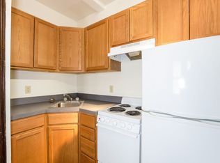 1328 Washtenaw Ave APT 4, Ann Arbor, MI 48104