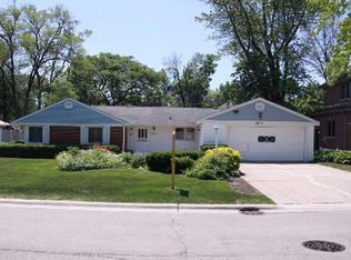 2411 W Farrell Ave, Park Ridge, IL 60068