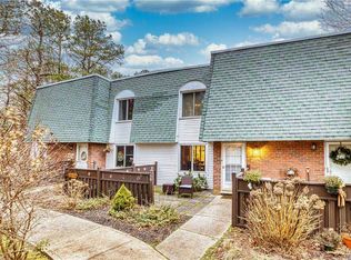 498 Daryl Dr, Medford, NY 11763