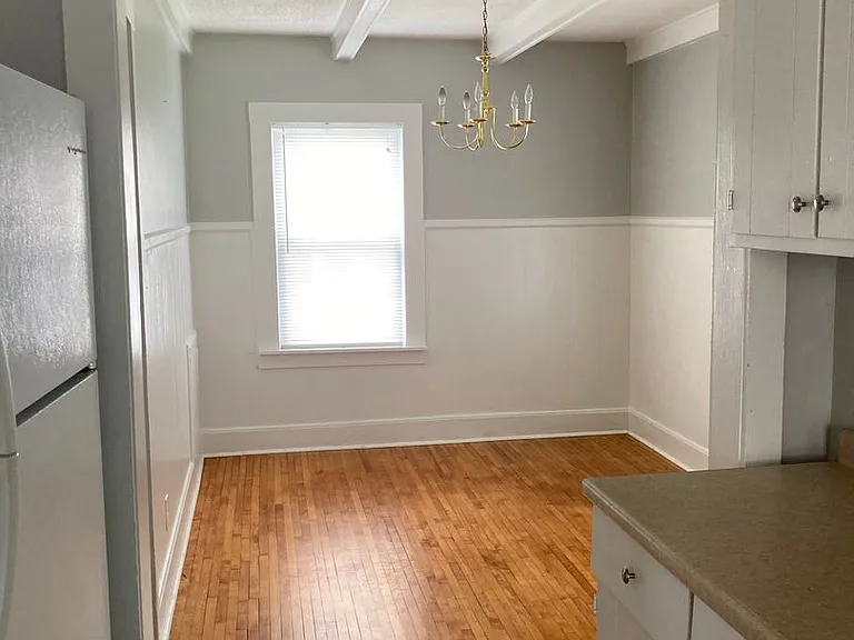 504 Henry St — Photo 7
