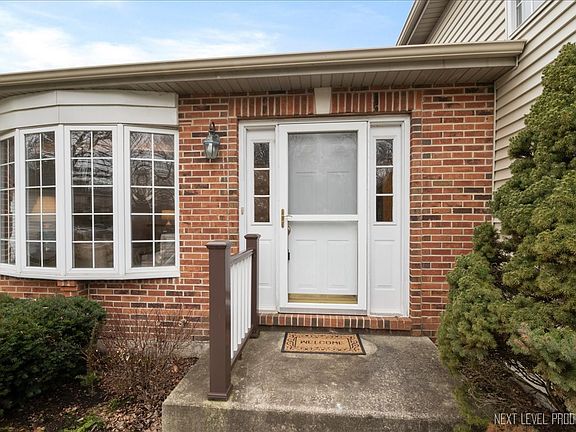 3rd image of 607 Evergreen Dr