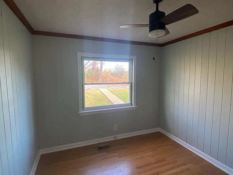 1018 Robins Crest Rd — Photo 14