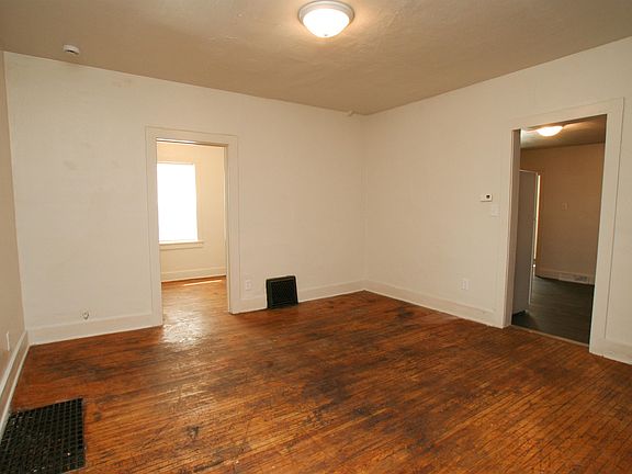 2nd image of 520 S Franklin St
