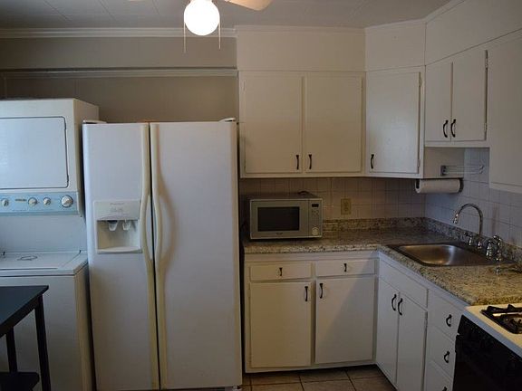 4th image of 220 N Oceana Blvd APT 1