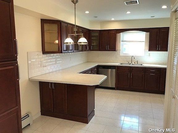 4th image of 170 Grand Blvd #1