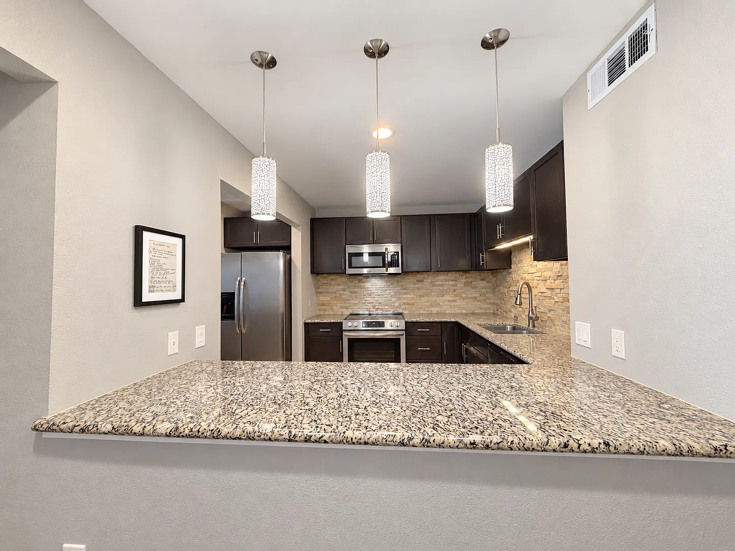 2 bed, 1376 sqft, $2,650 — Photo 3