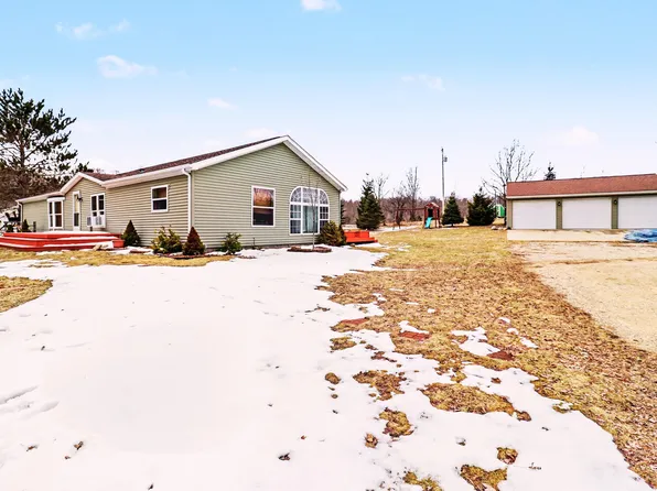 4395 N Raymond Rd, Luther, MI 49656