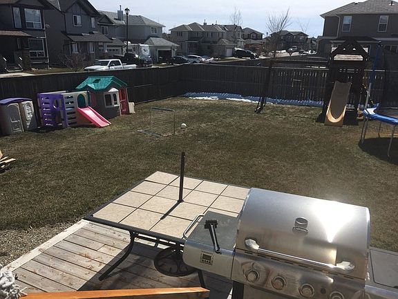 3rd image of 123 Bishop Cres NW