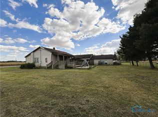 11725 Pemberville Rd, Bradner, OH 43406