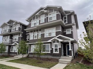 4076 Chappelle Grn SW #M, Edmonton, AB T6W 4M6