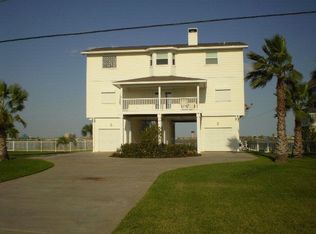 2608 Sydnor Ln, Galveston, TX 77554
