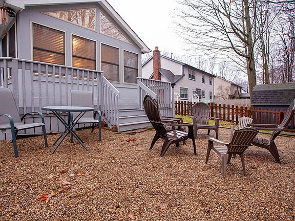 2nd image of 1525 Buck Trail Ln