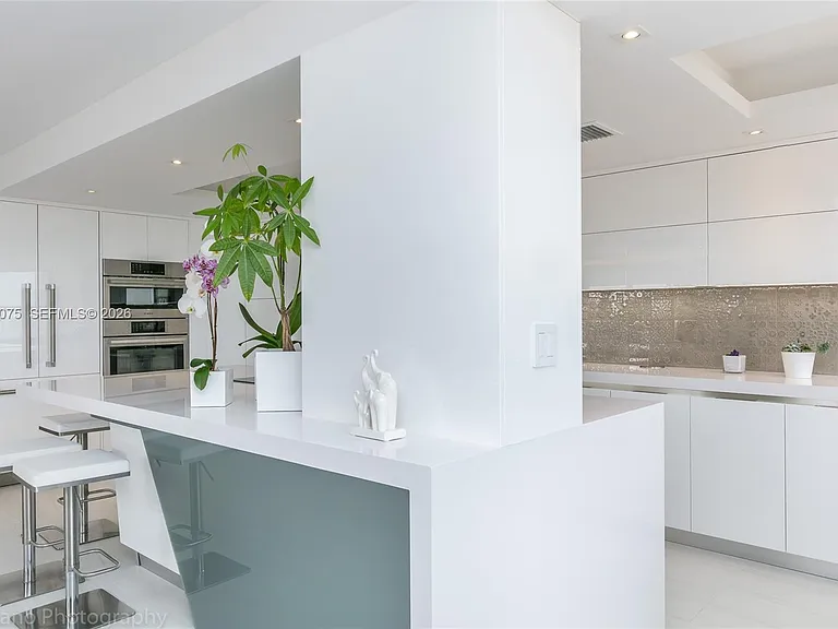 3 Grove Isle Dr #C502 — Photo 9