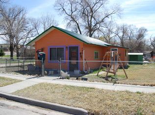 408 Pine St, Newcastle, WY 82701