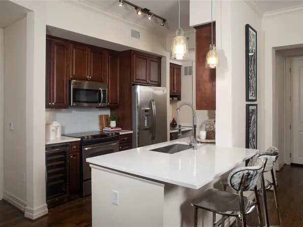 2929 Westheimer Rd APT 615, Houston, TX 77098