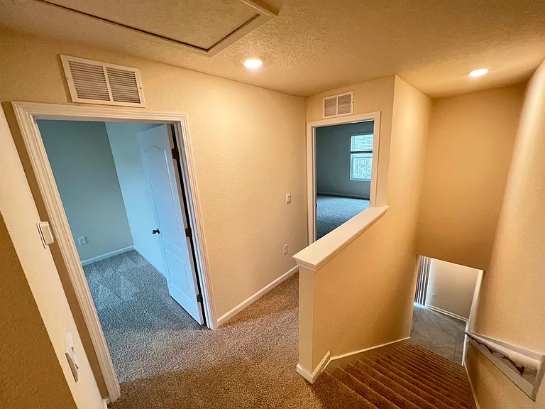 64 Pasadena Dr — Photo 11