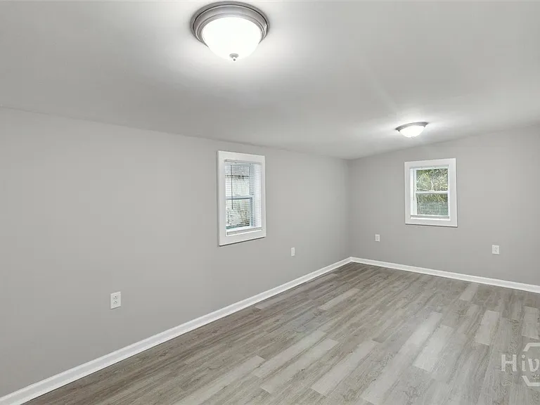 1224 E Bolton St — Photo 13