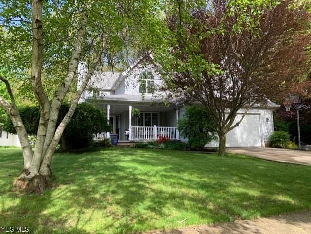1st image of 697 Dogwood Ln