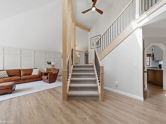 4th image of 5212 W Alderwood Ave