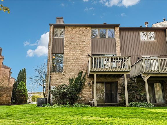 2nd image of 324 Central Dr