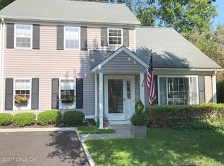 81 Top Gallant Rd UNIT 14, Stamford, CT 06902
