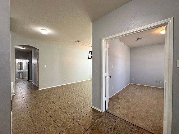 3rd image of 814 Red Fern Dr