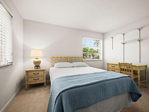 4th image of 1964 Alamanda Dr APT 2