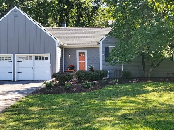 3913 Cloverfield Cir, Liverpool, NY 13090