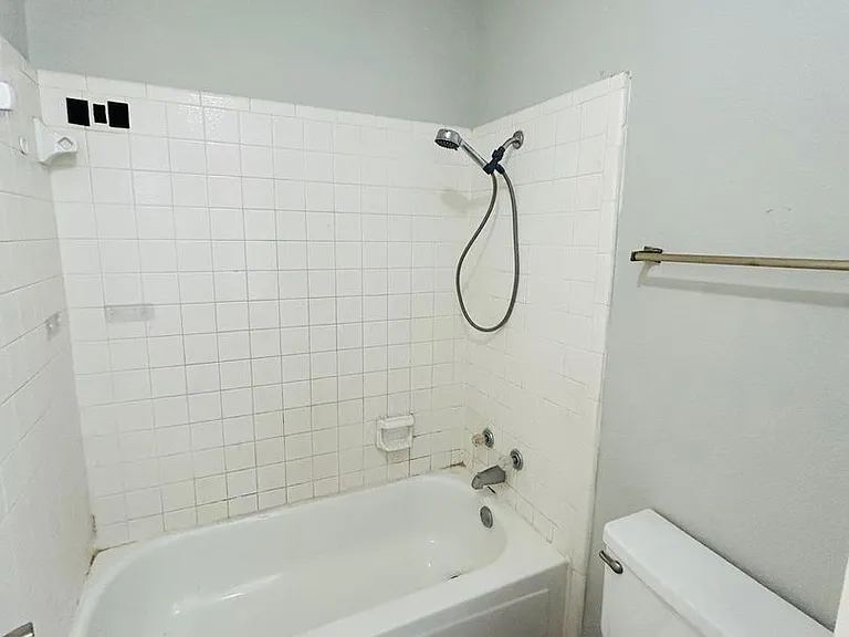 324 Mill Creek Cir — Photo 7