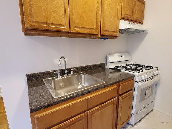5th image of 4129 41st St APT 5E