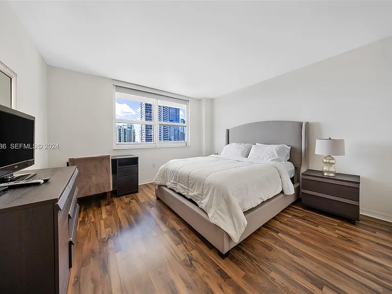 1155 Brickell Bay Dr #2207 — Photo 16