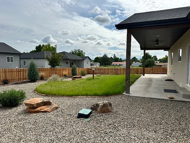 1612 E Downey Ave — Photo 10