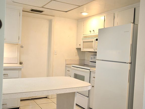 5th image of 4809 NW 45th Ave