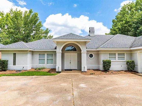 3rd image of 302 Bay Park Dr