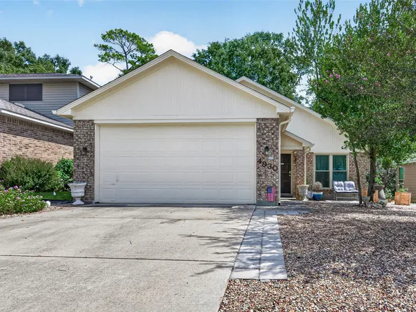 4930 Pleasure Lake Ln, Willis, TX 77318