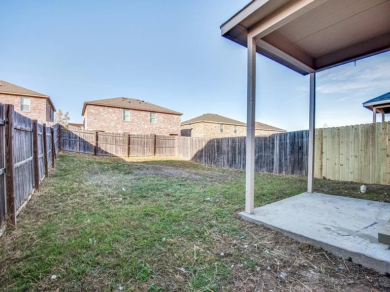 828 Parkplace Rdg — Photo 12