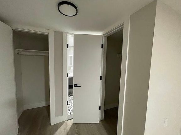 3rd image of 2846 W 36th St #B1