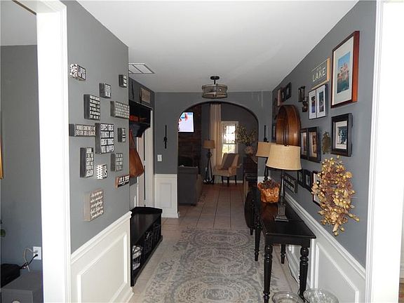 3rd image of 1445 Ridgemill Ter