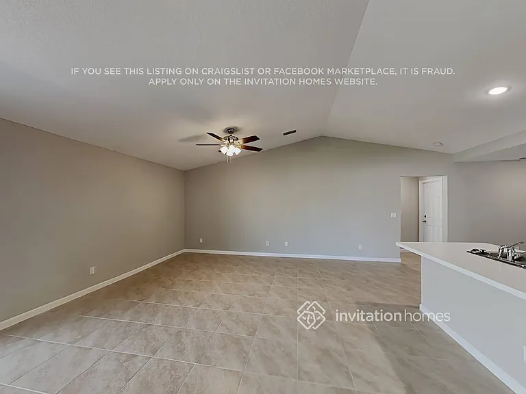 373 NW Avens St — Photo 5
