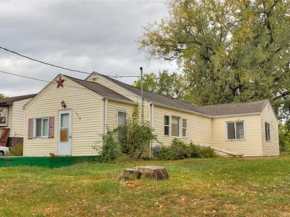 1510 E Creston Ave, Des Moines, IA 50320