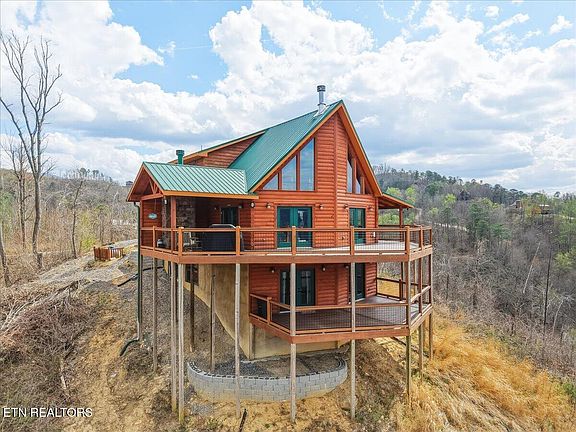 5th image of 2266 Lone Ridge Dr